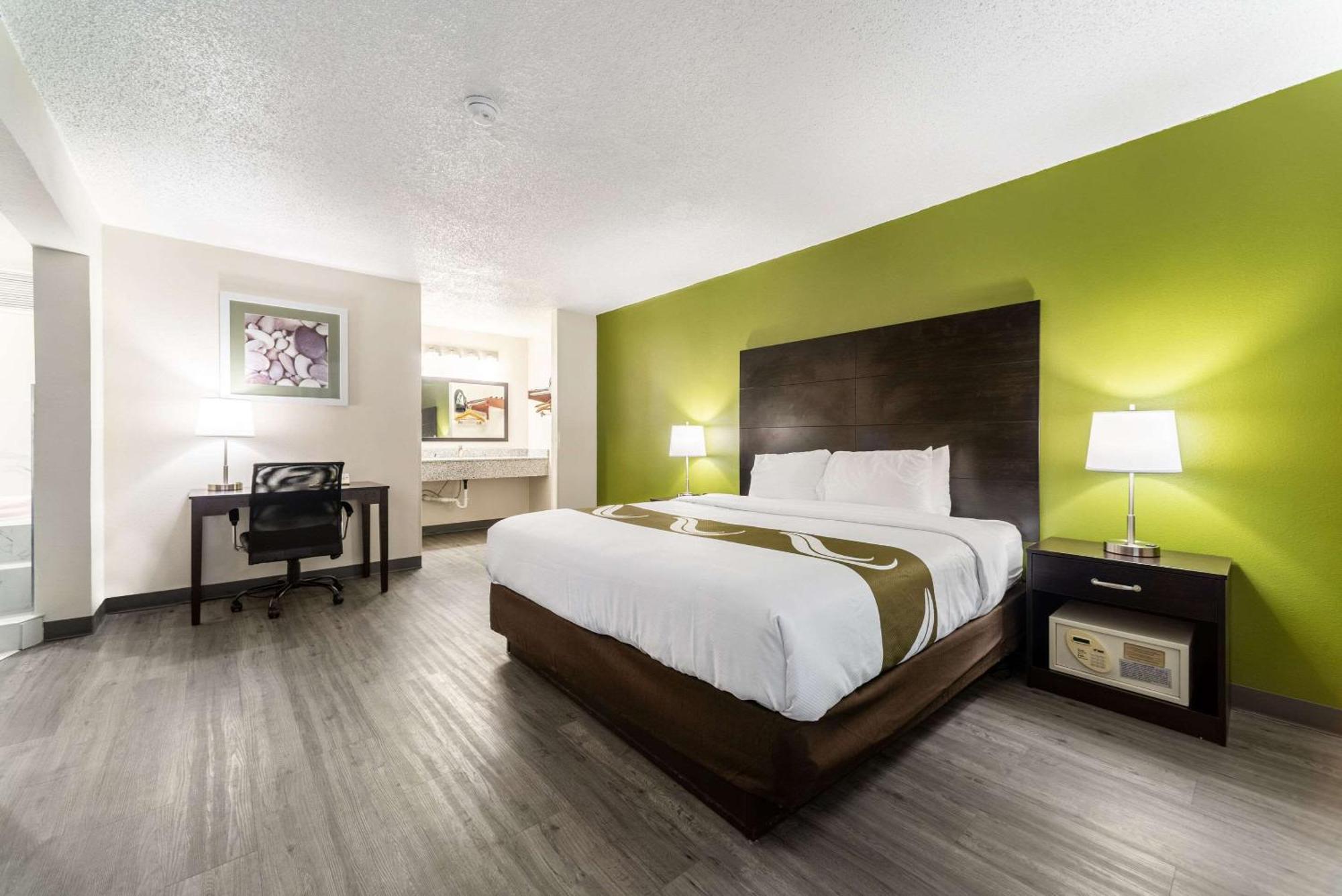 Quality Inn & Suites Vandalia Near I-70 And Hwy 51 Exterior foto