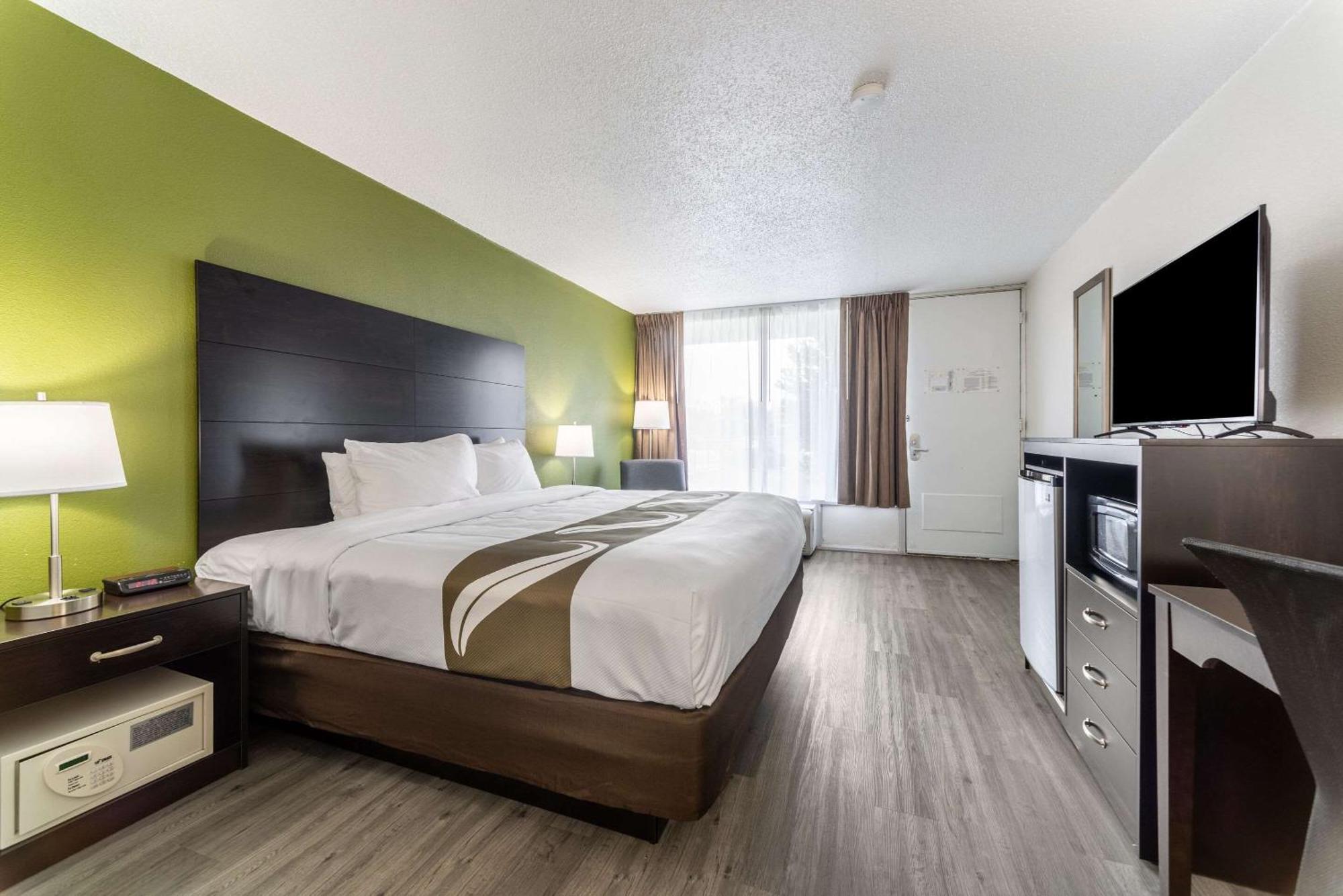 Quality Inn & Suites Vandalia Near I-70 And Hwy 51 Exterior foto